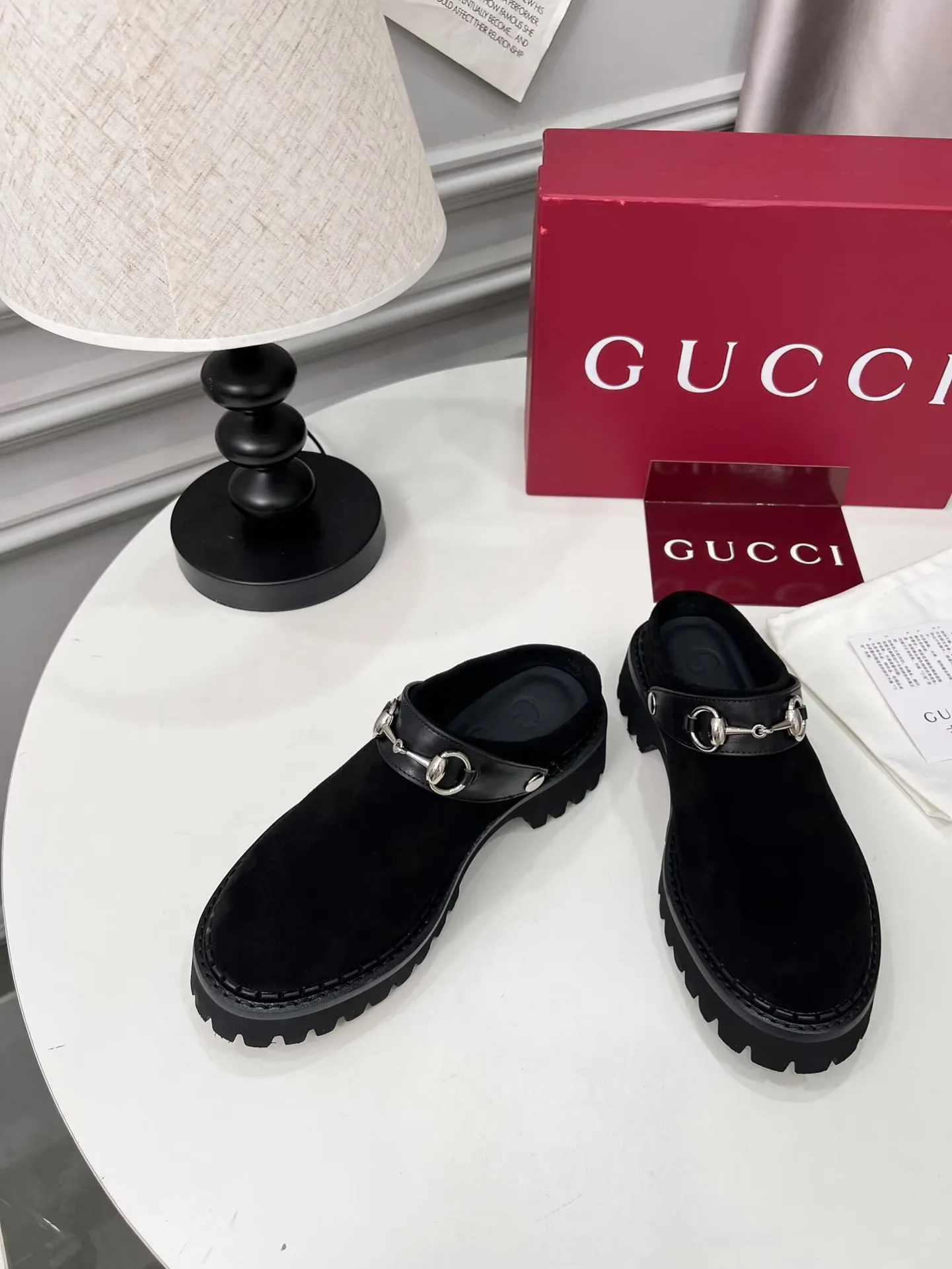 👟👟Ex-factory price 480👟👟 GUCCI British-style fashion slippers, lazy design back stumbling ➕thick sole increased height, empty back shape looming with exposed ankles, super cool when walking, age-neutral style, wide audience, Fabric: cowhide, mercerized cow suede Lining/foot pad: cowhide Outsole: foam outsole Heel height: 5cm Number of yards: 35-42 (customized numbers at both ends) Color: 4 colors available: black, brown, and military green Packing: card, bag